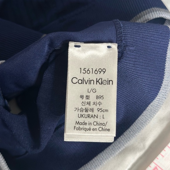 Calvin Klein Seamless Ribbed Lightly Lined Bralette - Picture 6 of 6